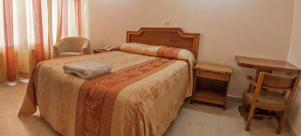 Hotel Atenas خالابا المظهر الخارجي الصورة