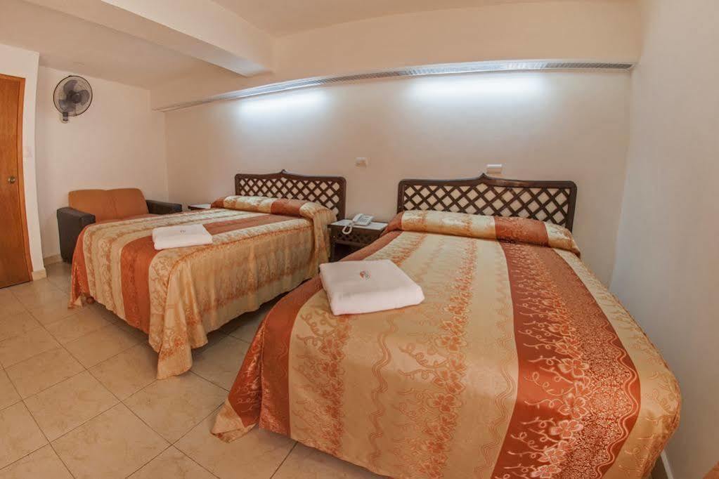Hotel Atenas خالابا المظهر الخارجي الصورة